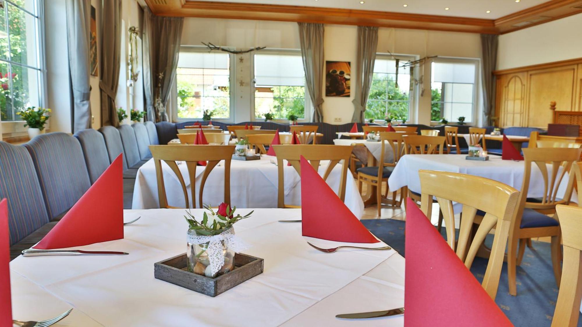 Hotel Alznauer Hof Гомаринген Экстерьер фото